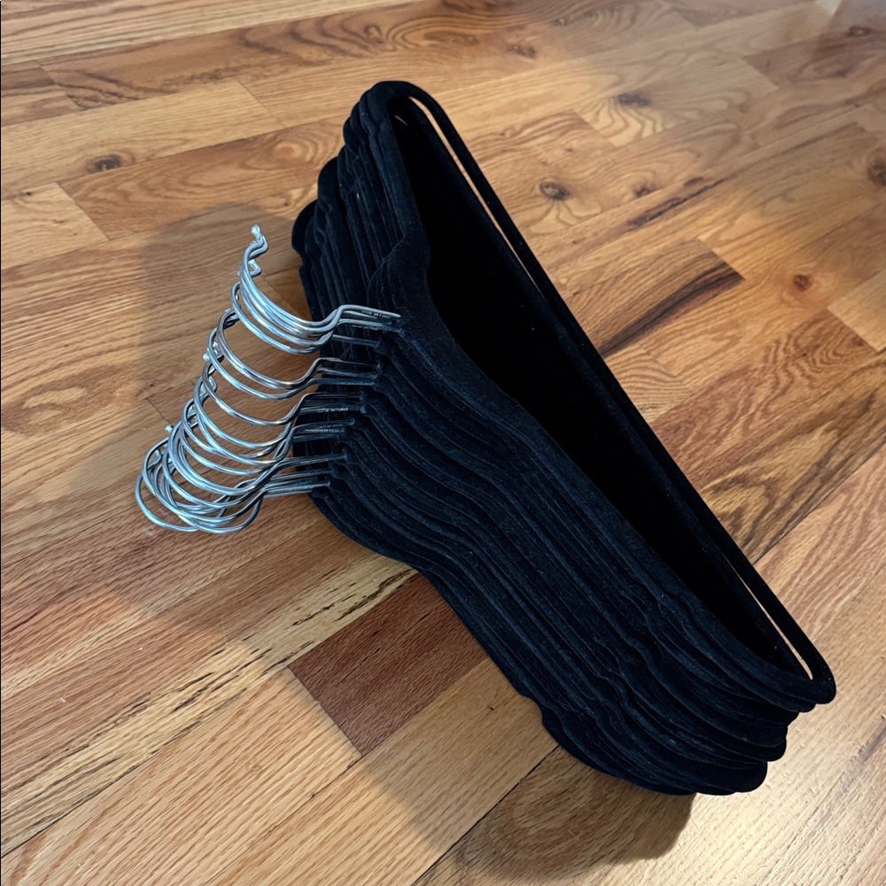 25 count Black Velvet Hangers Set - Picture 2 of 4